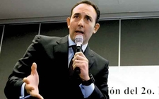 Images_135616_thumb_el-senador-panista-roberto-gil_0_19_700_436