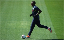Images_136359_thumb_usain-bolt-entrena-central-coast_0_0_1200_747
