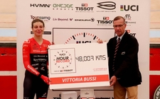 Images_138700_thumb_vittoria-bussi-duena-record-hora_29_0_1142_711