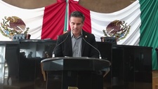 Images_143023_thumb_luis_aguilar