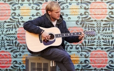 Images_147828_thumb_netflix-lanzara-documental-avicii-foto_0_13_960_597