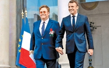 Images_161871_thumb_presidente-frances-emmanuel-macron-cantante_0_35_1150_715