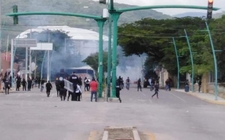 Images_169955_thumb_presuntos-estudiantes-escuela-intentaron-secuestrar_0_62_958_596