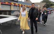 Images_172119_thumb_john-travolta-olivia-newton-john_0_46_709_442