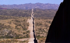 Images_187275_thumb_muro-fronterizo-cancelado-gobierno-joe_85_76_854_531