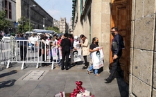 Images_187480_thumb_padres-ingresaron-palacio-nacional-reunirse_0_0_1200_747