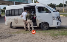 Images_187974_thumb_inm-detiene-migrantes-carretera-victoria-1_(1)